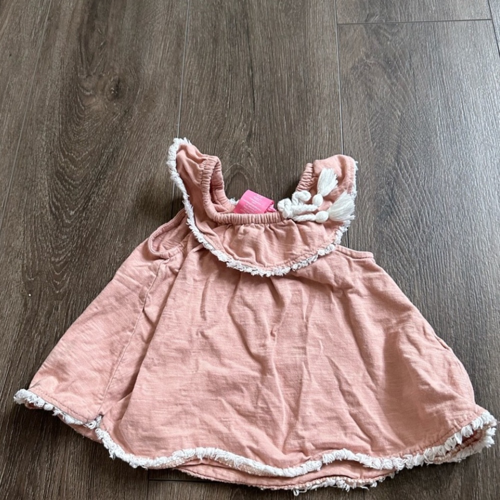 💥 $5 if Bundled - 12 Month Isaac Mizrahi Baby Top Cute Detail on Neckline